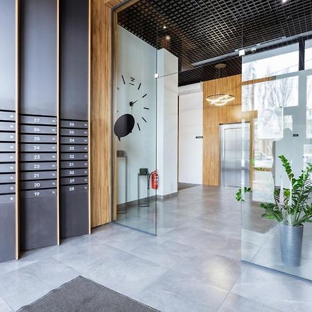 Nyvky Like Home - Studio - Apt 20 Kiev Luaran gambar
