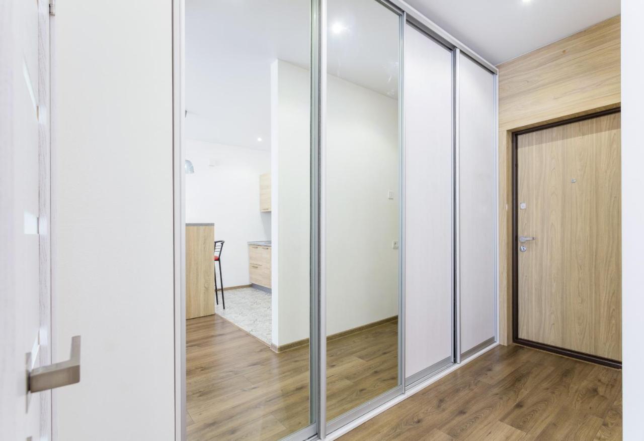 Nyvky Like Home - Studio - Apt 20 Kiev Luaran gambar