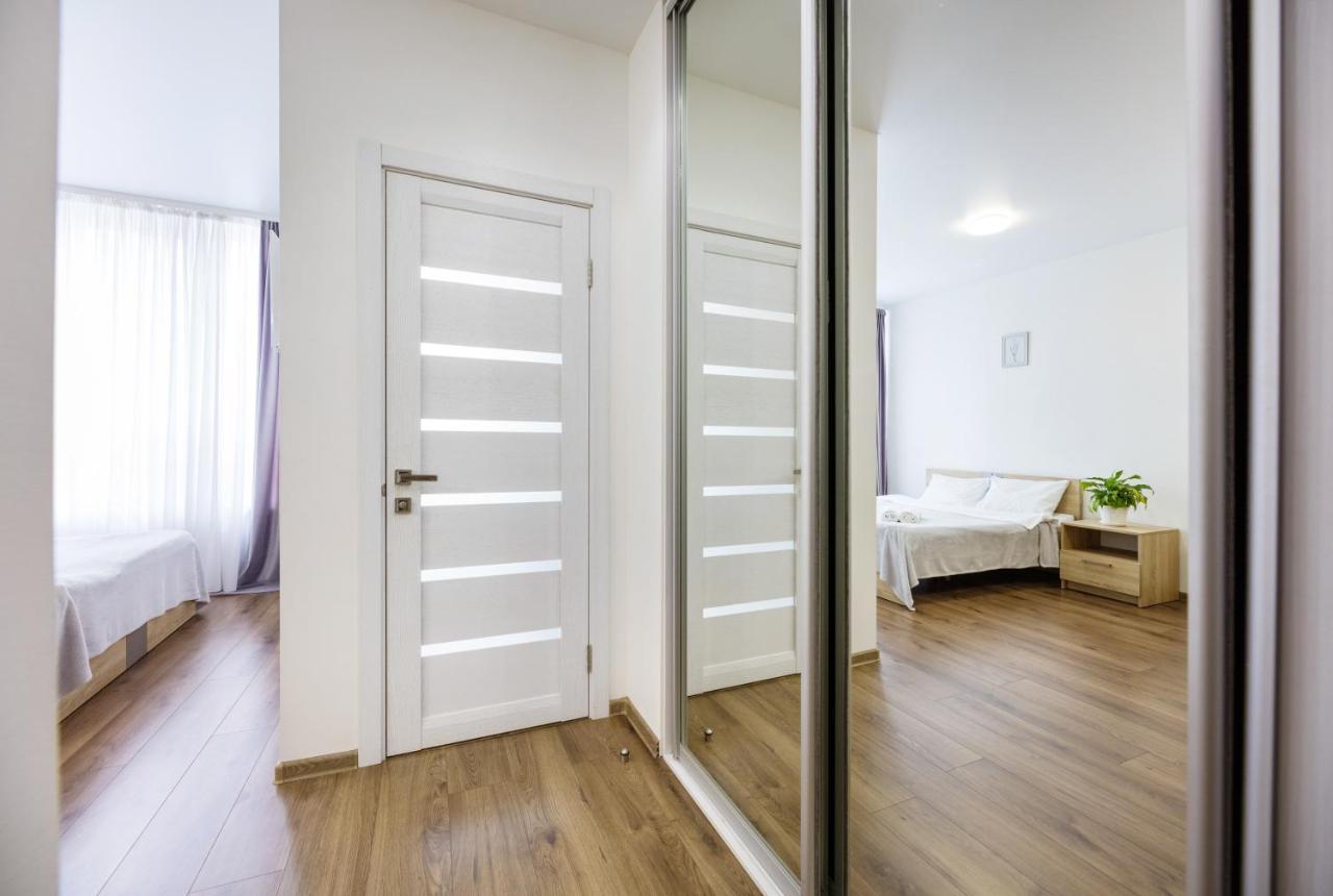 Nyvky Like Home - Studio - Apt 20 Kiev Luaran gambar